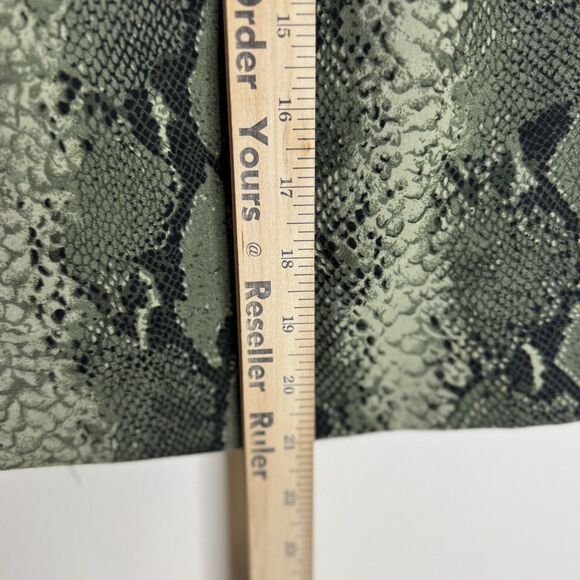 Intriguing Threads Skirt Womens size 4 Green Snakeskin Print Animal Pattern USA - Picture 6 of 10
